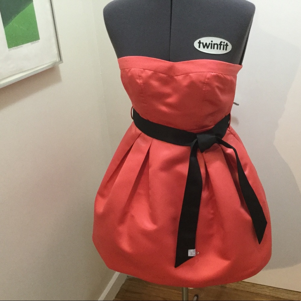 Strapless Formal Dress